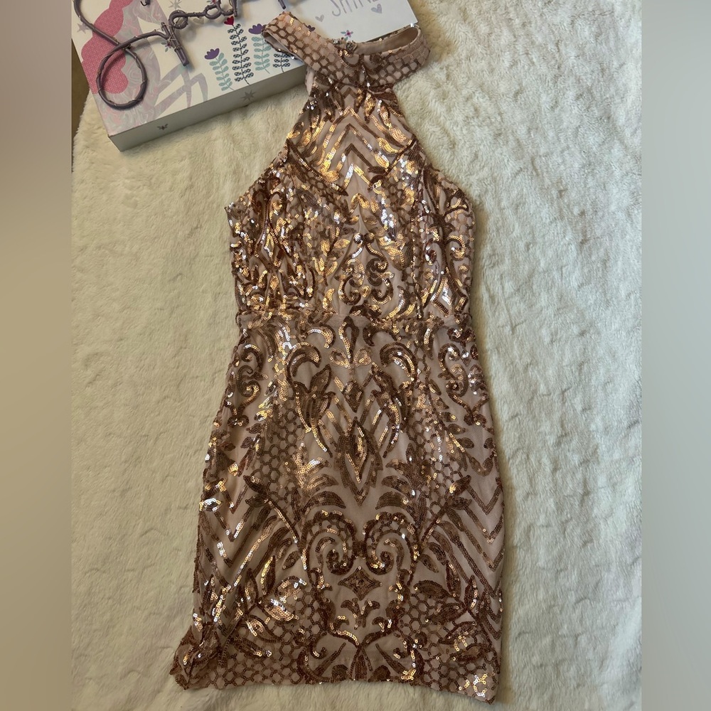 Fashion Nova Rose gold evening mini dress 🎀